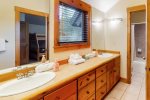 Bathroom 1 Ski Tip Ranch - Keystone CO
